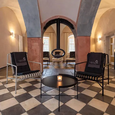 Aparthotel Schloss Prossen 2*
