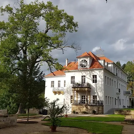Aparthotel Schloss Prossen 2*